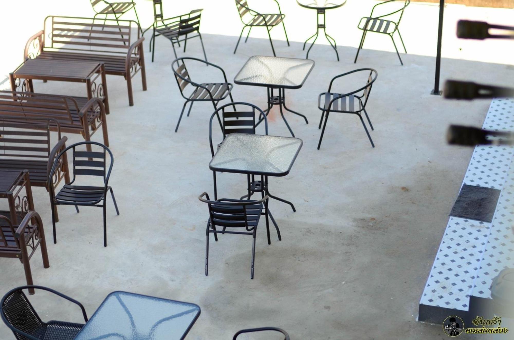 แอ่ว-ดีld Hotel&Residences Ngao Exterior photo