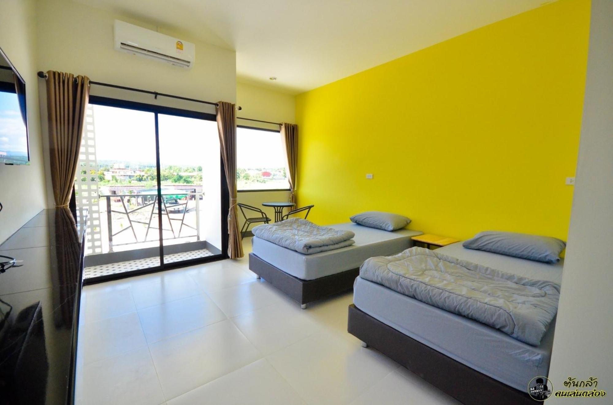 แอ่ว-ดีld Hotel&Residences Ngao Exterior photo
