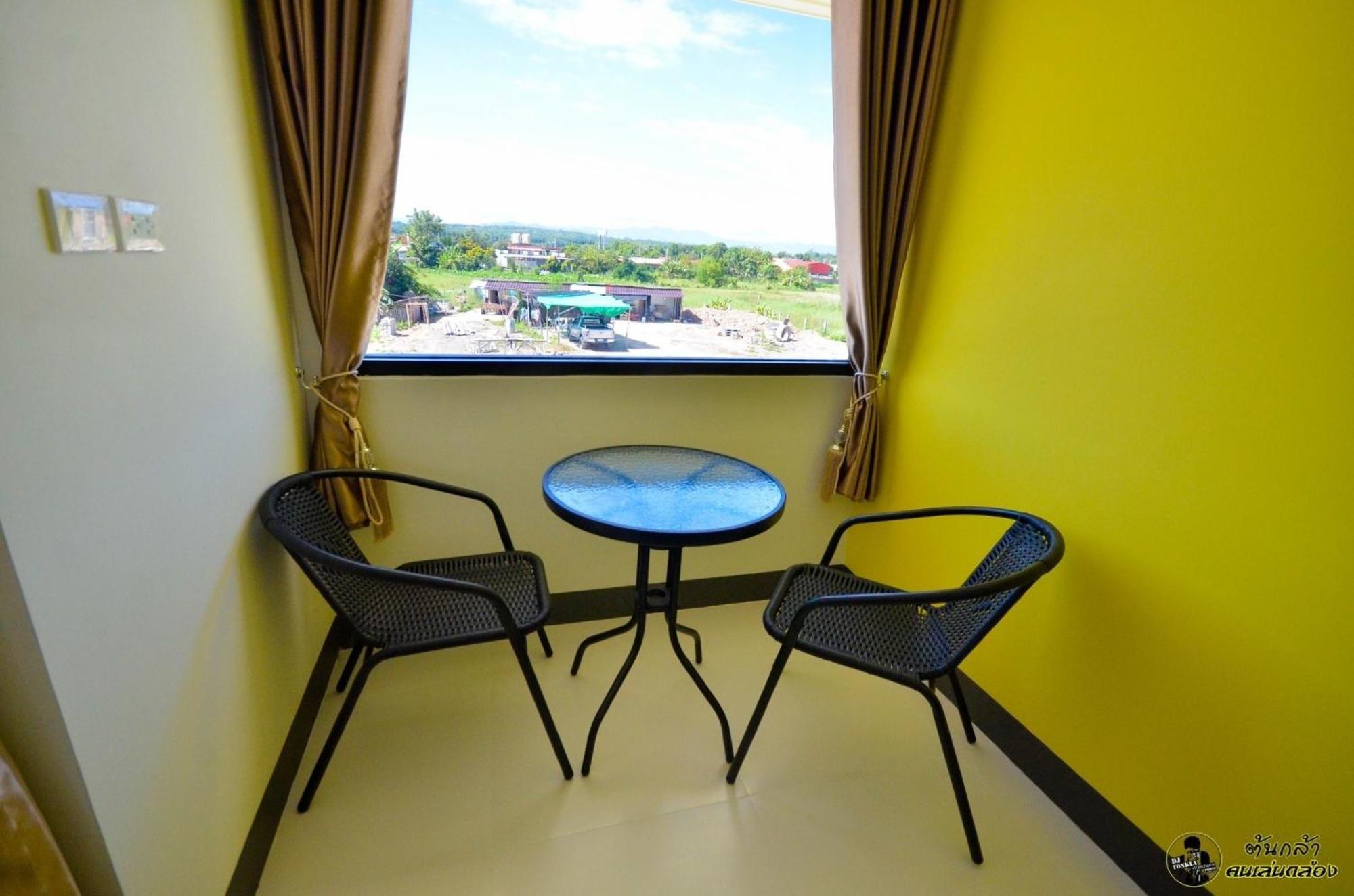แอ่ว-ดีld Hotel&Residences Ngao Exterior photo