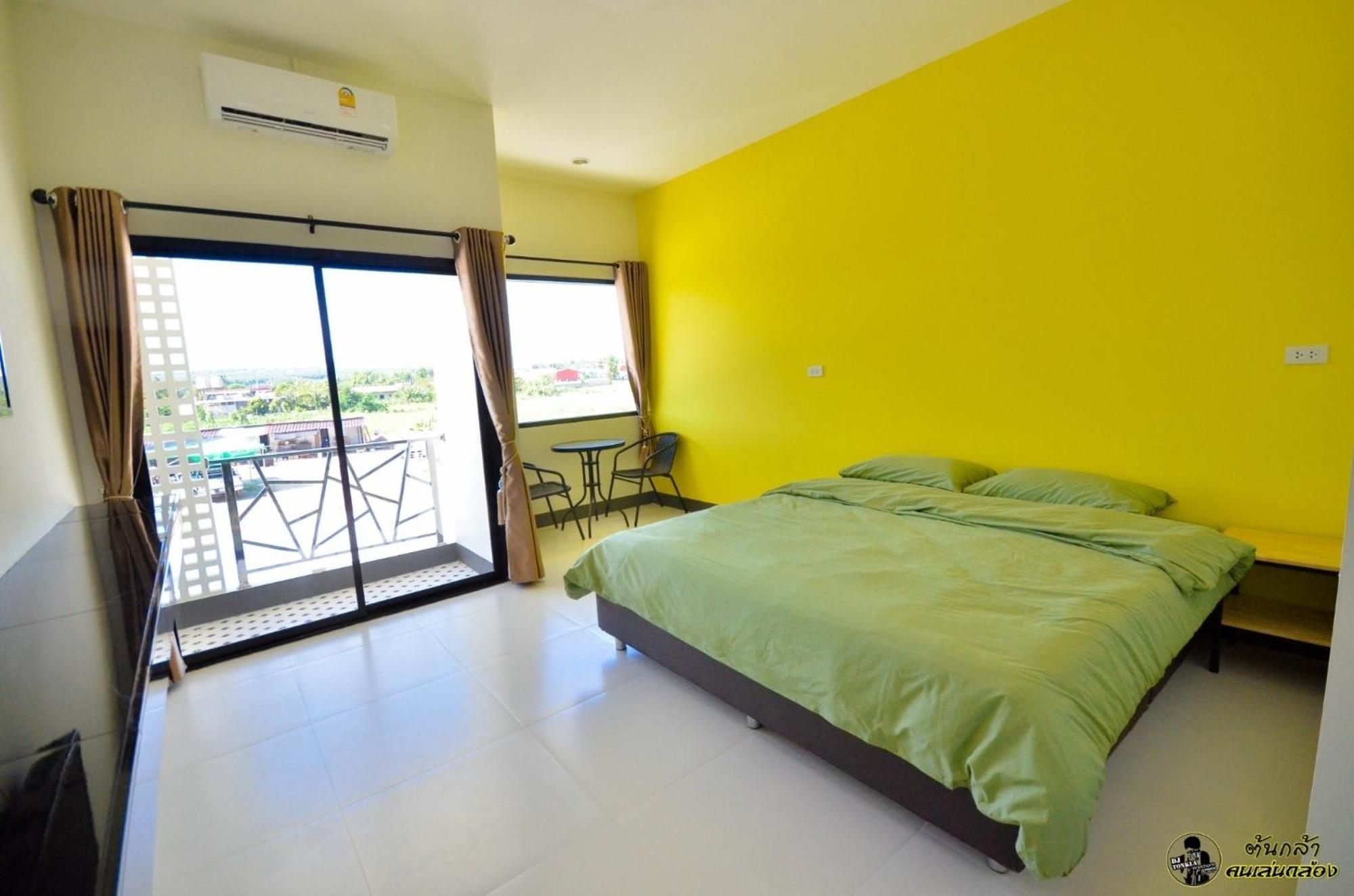 แอ่ว-ดีld Hotel&Residences Ngao Exterior photo