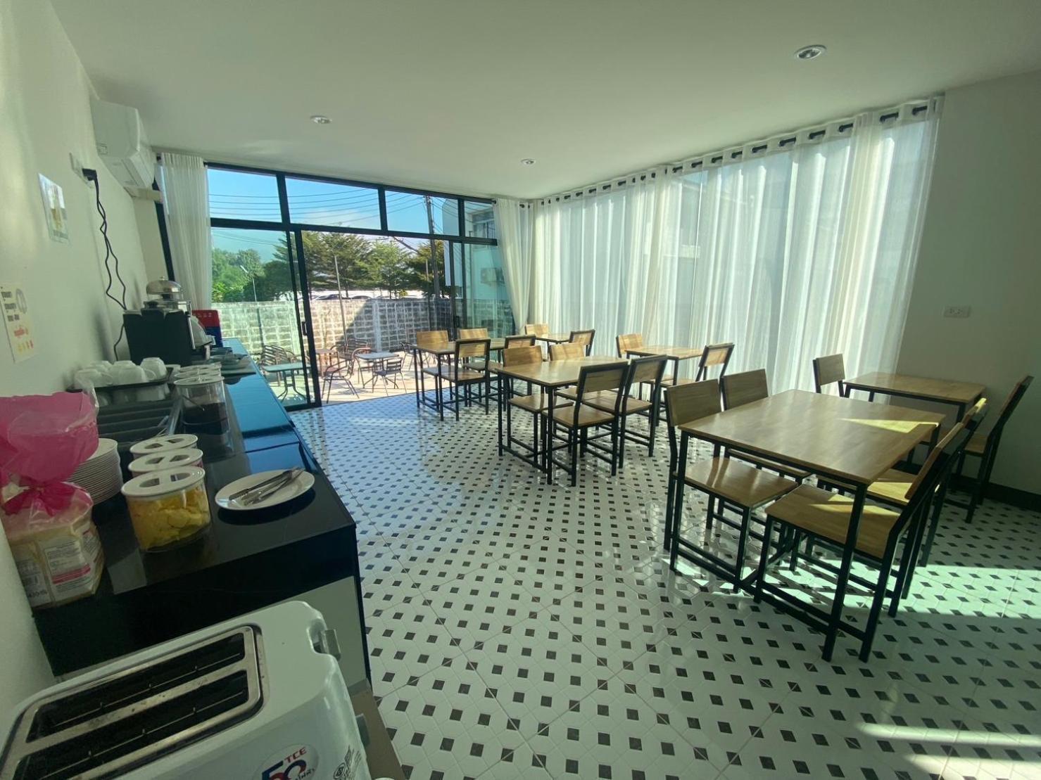 แอ่ว-ดีld Hotel&Residences Ngao Exterior photo
